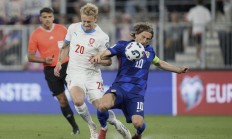 爱游戏登录-五步杀一！欧预赛比赛让人眼花缭乱的简单介绍