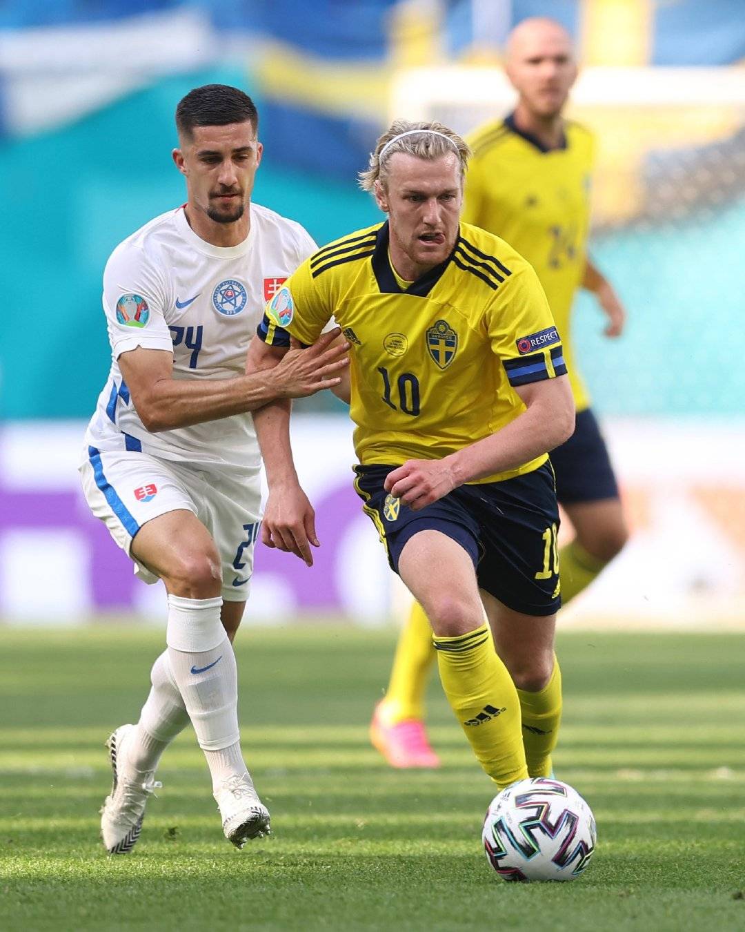 斯洛伐克队在足球比赛中创造奇迹