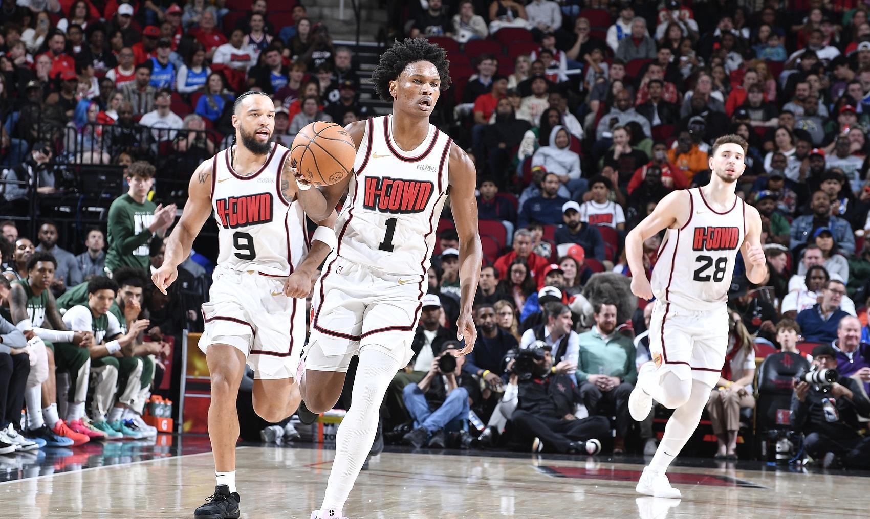 主场连胜助力球队排名攀升，前景光明的简单介绍