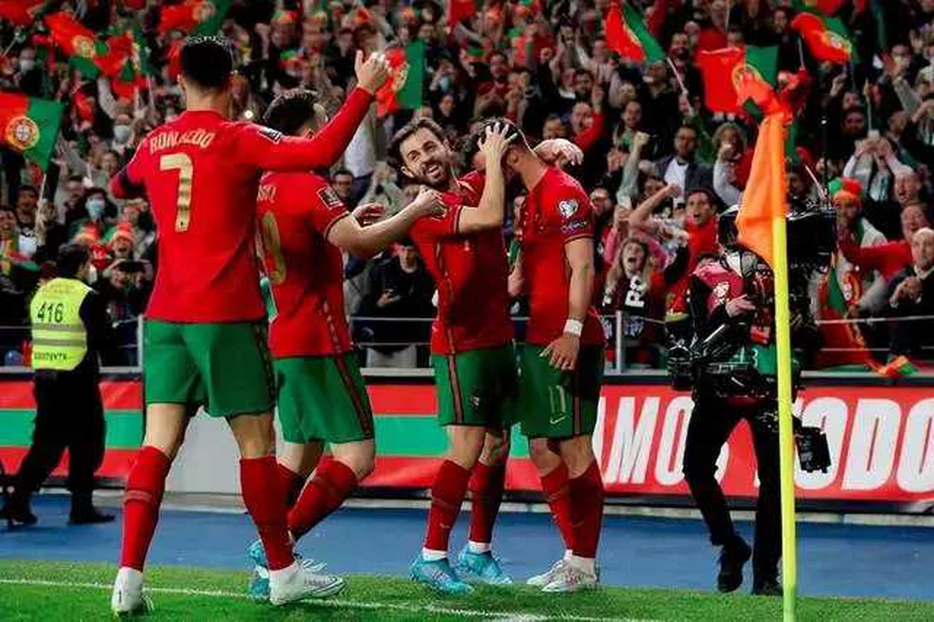 包含葡萄牙迎来球星回归，备战世预赛决赛阶段的词条