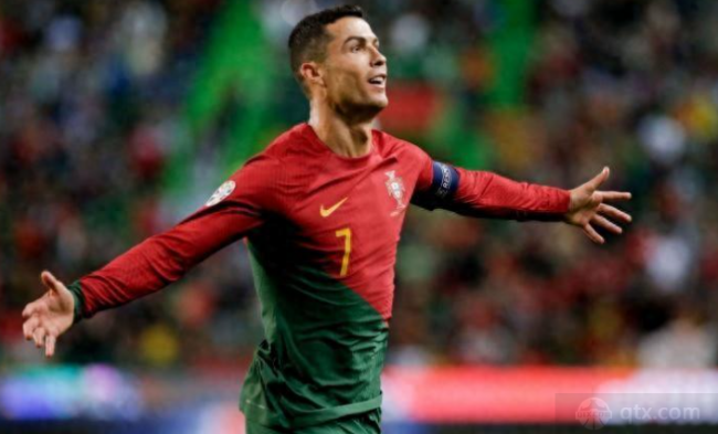 包含葡萄牙迎来球星回归，备战世预赛决赛阶段的词条