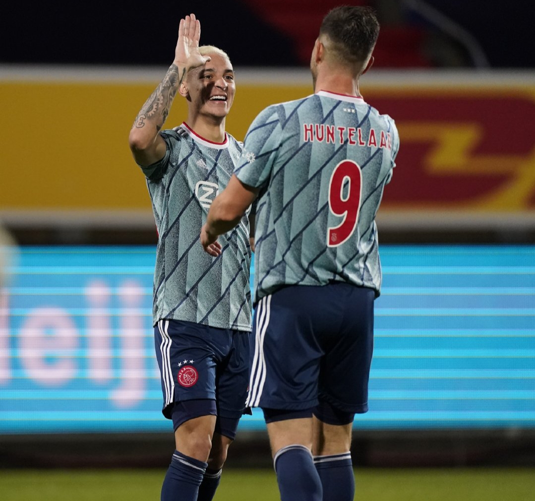 关于阿贾克斯签下巴西新星，欧冠竞争力提升的信息