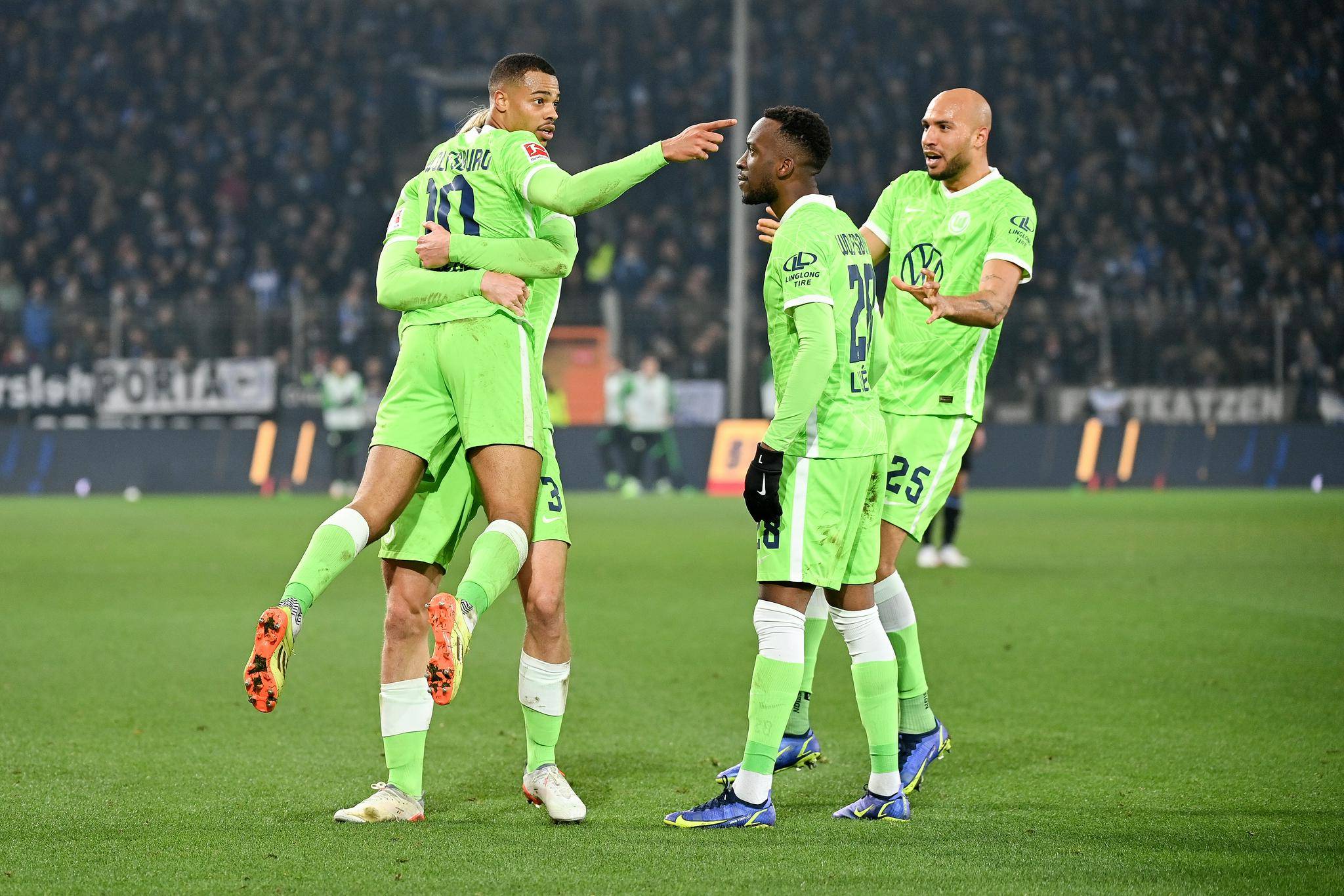 沃尔夫斯堡客场胜科隆，积分榜上升的简单介绍