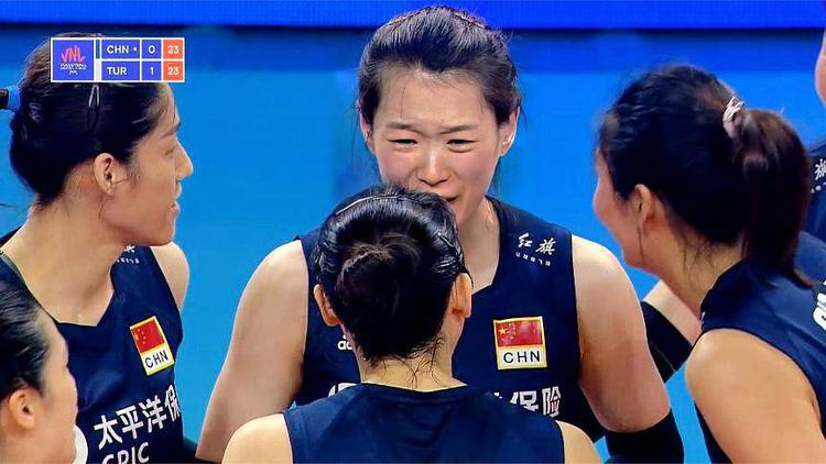 俄罗斯国家队获胜，土耳其队频频犯错的简单介绍