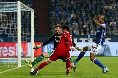 包含沃尔夫斯堡战胜对手，继续追赶前列的词条