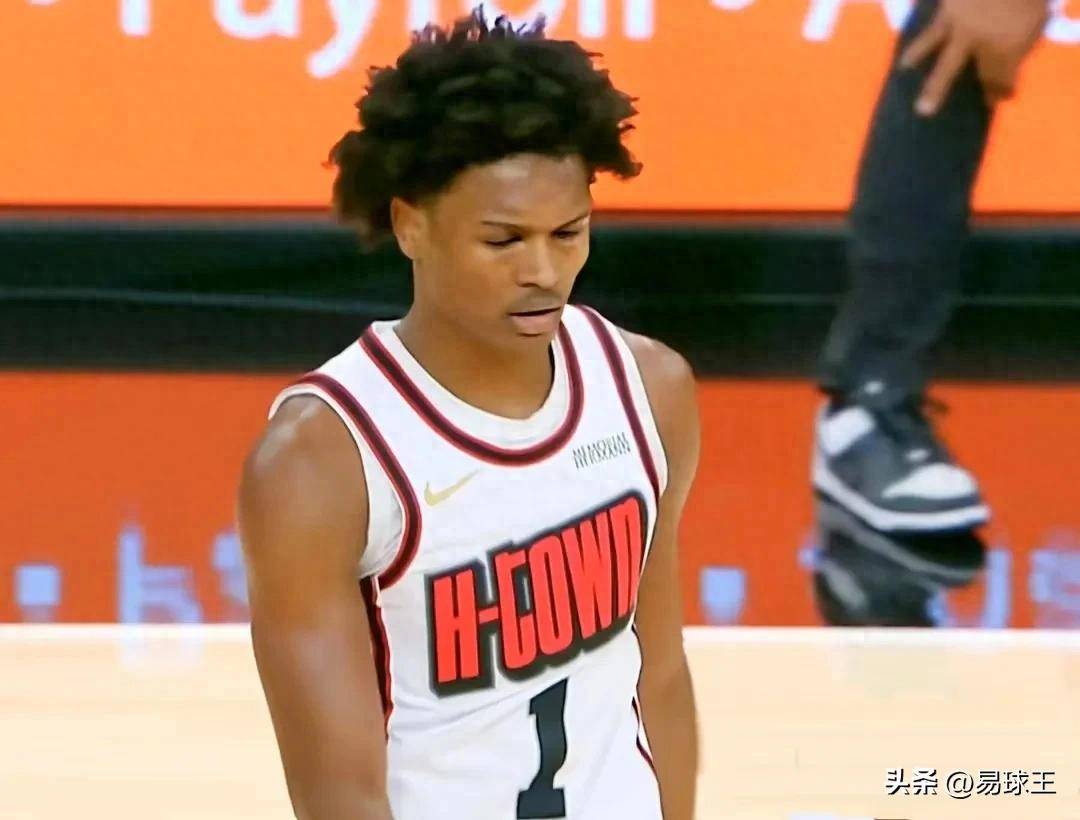 包含马斯特拉竞技客场落败，状态低迷的词条