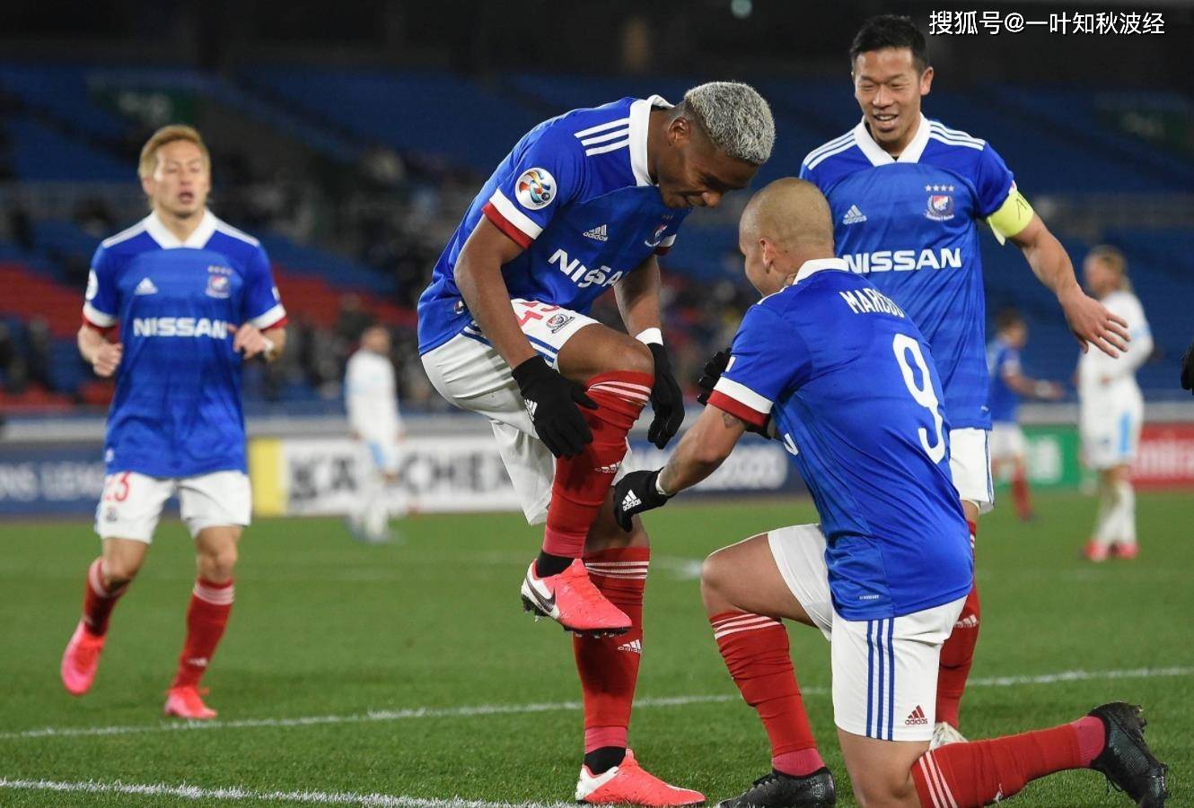 横滨水手队连续战胜对手，球迷眼看球队冲击联赛冠军的简单介绍