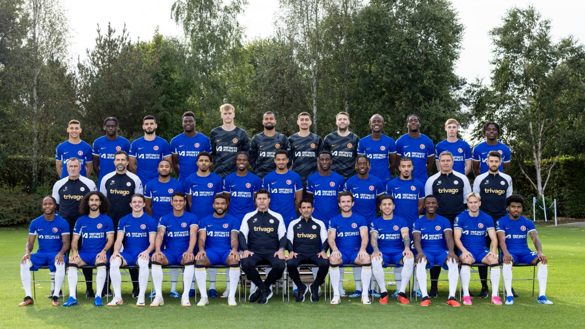 切尔西球员展现团结备战比赛