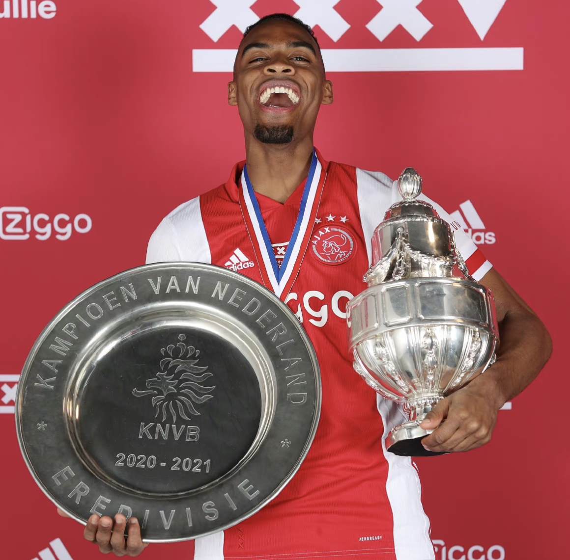 瑞士队员在瑞超联赛中取得胜利