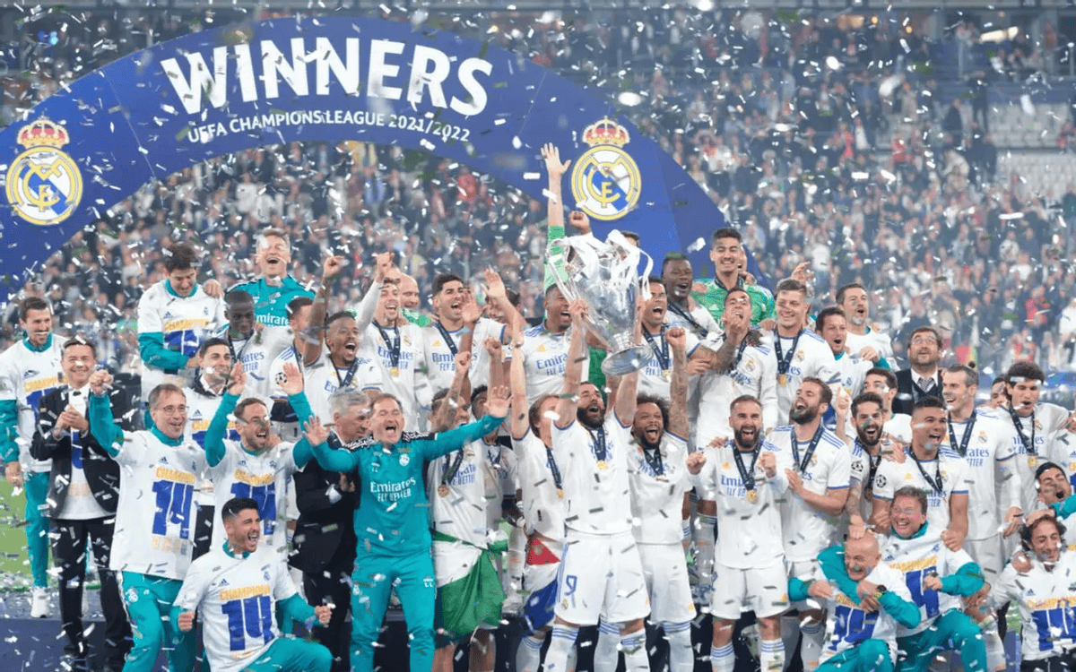 曼城客场告捷，成功晋级欧冠强