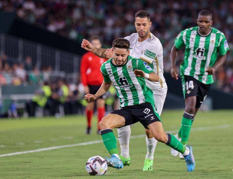 劲旅交锋：高潮迭起，比分胶着的简单介绍