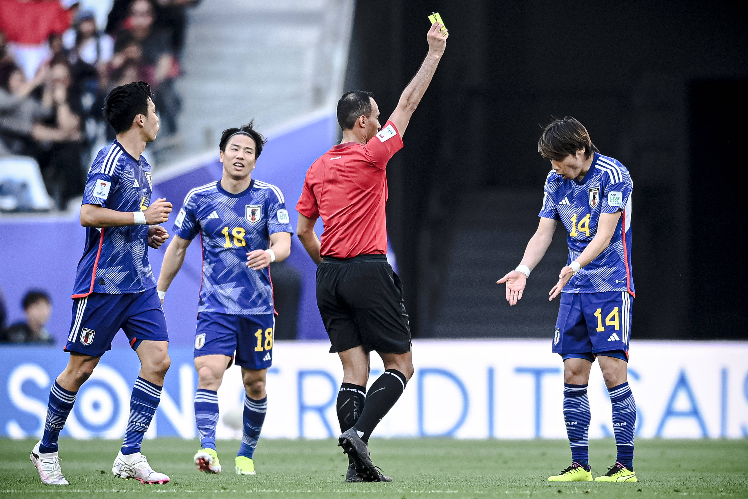 伊拉克球队力克对手，取得胜利晋级