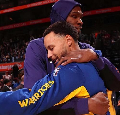 勇士遭到灰熊连败，库里串场发疯难救主的简单介绍