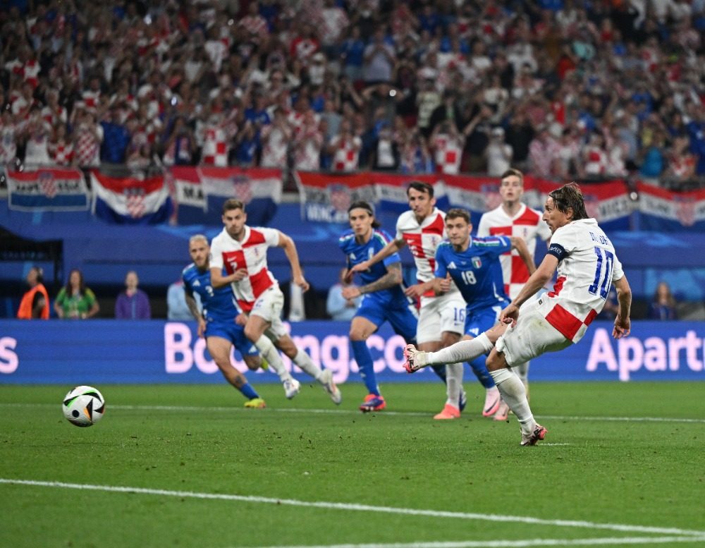 克罗地亚战平苏格兰，双双携手晋级的简单介绍