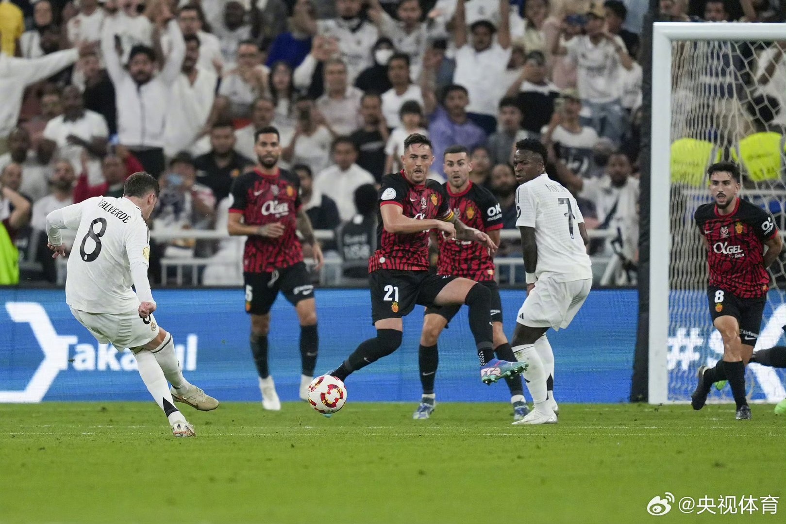 巴塞罗那球队成功晋级半决赛