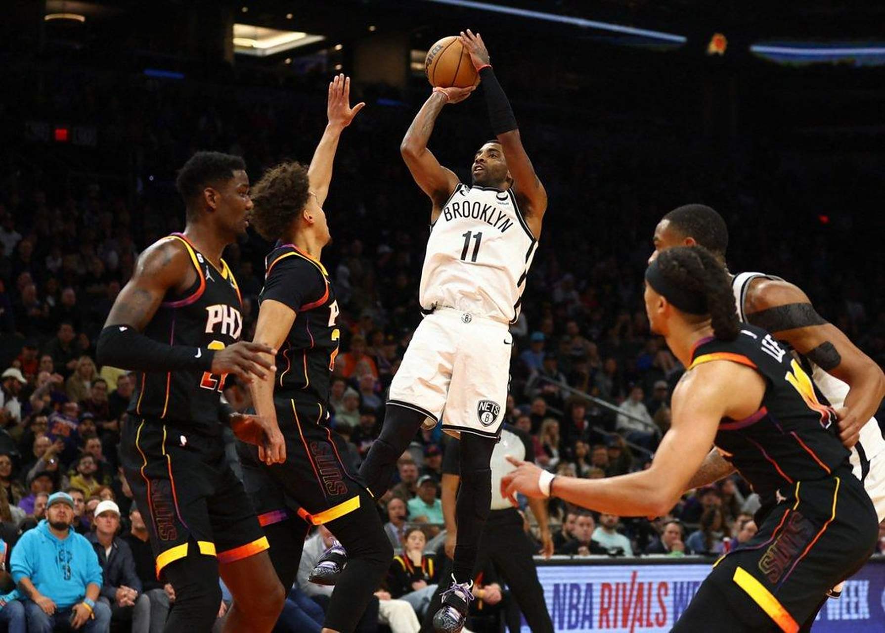 篮网迎来连败，欧文状态下滑成队内困扰的简单介绍