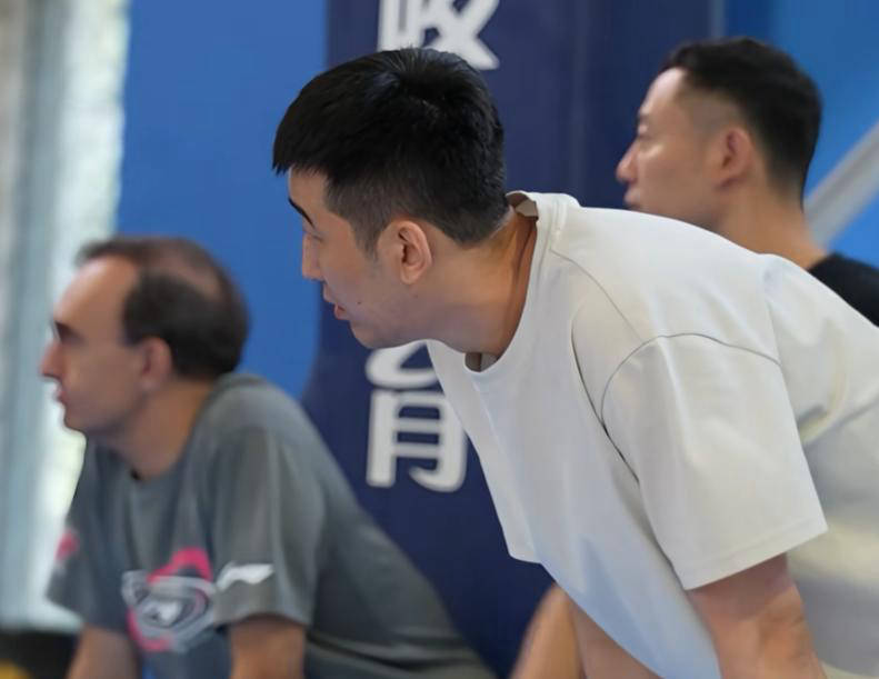 球星篮球教练开设全球巡回训练营,吸引球迷参加的简单介绍 球星篮球教练开设全球巡回训练营,吸引球迷参加的简单介绍