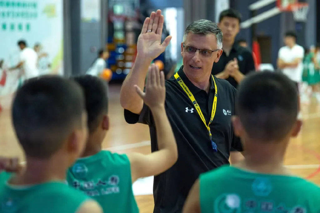 球星篮球教练开设全球巡回训练营,吸引球迷参加的简单介绍 球星篮球教练开设全球巡回训练营,吸引球迷参加的简单介绍