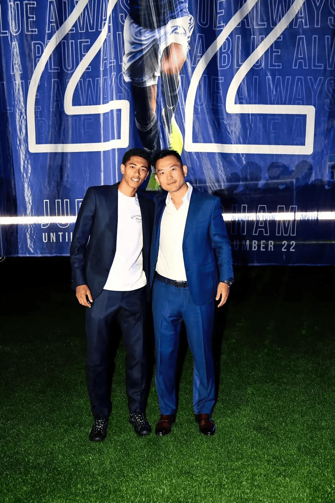 西班牙豪门球员离队引发球迷讨论