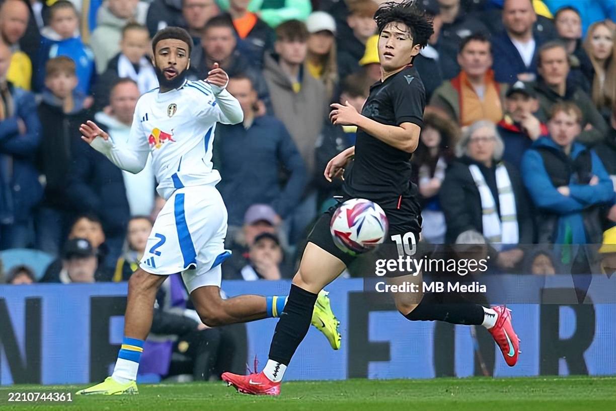 包含蔚山现状不容乐观:备战对抗巴黎圣日耳曼的比赛的词条 包含蔚山现状不容乐观:备战对抗巴黎圣日耳曼的比赛的词条