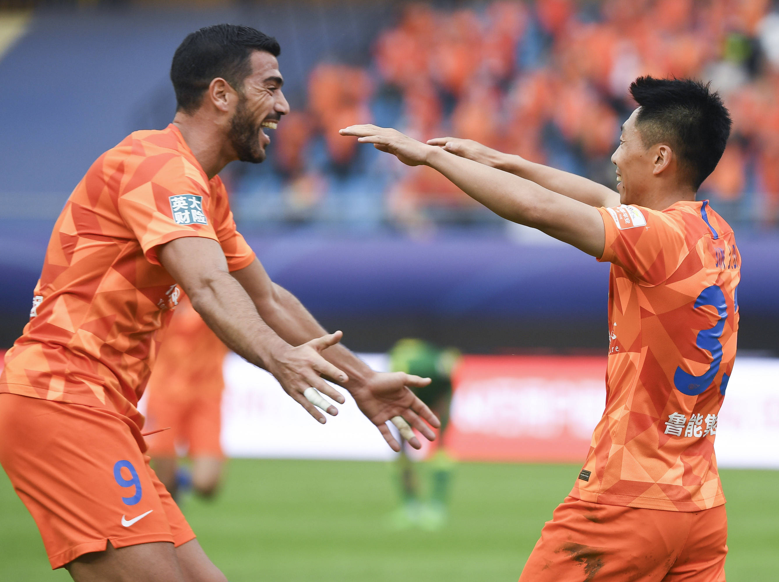 关于山东鲁能球员喜获进球，士气高昂的信息