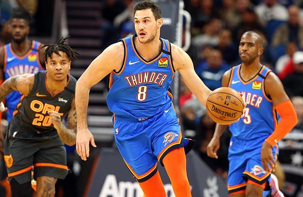 关于猛龙大胜太阳锡安不敌雷霆的信息