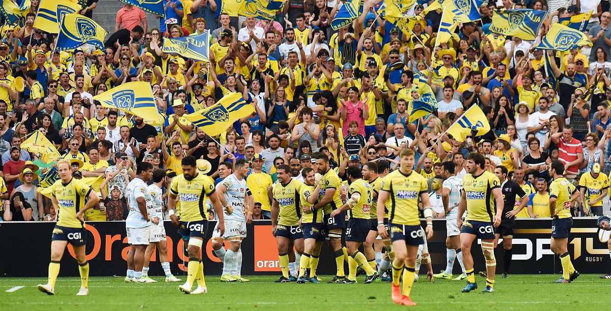 包含多特蒙德主场小胜，稳固前四位置的词条